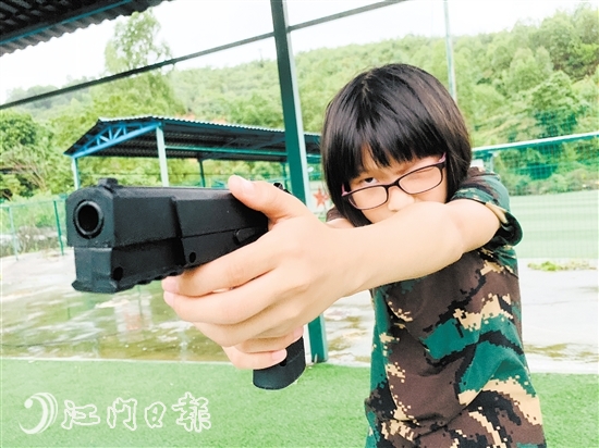 作為江門戰(zhàn)隊(duì)唯一的女將，李紫涵在“十天集訓(xùn)營(yíng)”中表現(xiàn)出色。