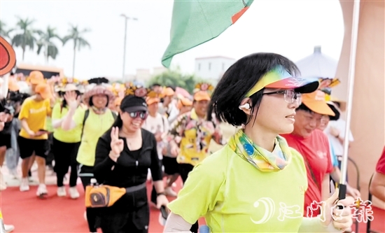 在2023新會區(qū)大鰲鎮(zhèn)“笑蝦蝦”水鄉(xiāng)旅游節(jié)上，全民休閑健步走活動吸引市民踴躍參與。