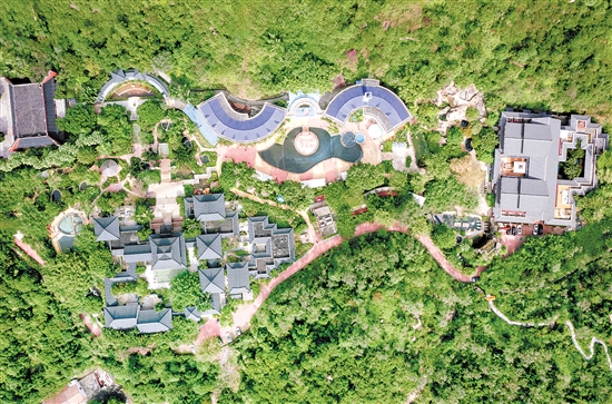 古兜溫泉小鎮(zhèn)是國(guó)家AAAA級(jí)旅游景區(qū)。