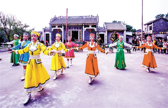 霄南村連續(xù)多年舉辦特色文體活動，弘揚(yáng)傳統(tǒng)文化。