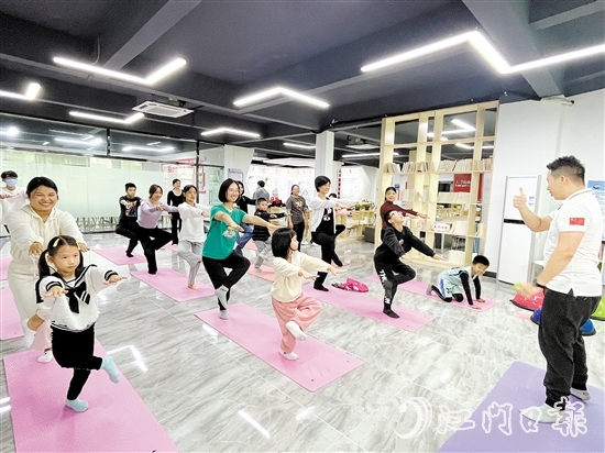 江海區(qū)為產(chǎn)業(yè)工人家庭提供貼心的暑期惠民活動，充實市民暑期生活。劉瓊