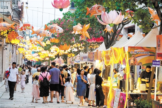 中秋假期，赤坎華僑古鎮(zhèn)將舉辦花燈長(zhǎng)街等活動(dòng)，歡迎廣大賓客來(lái)暢游。