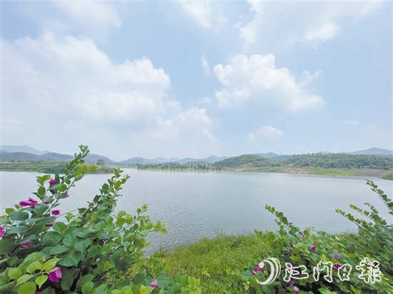 源林投資（廣東）有限公司投資以宅梧鎮(zhèn)青年水庫為依托，打造源林生態(tài)樂園項目。