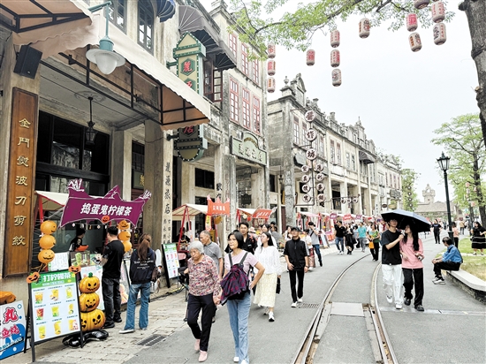 江門(mén)智慧旅游項(xiàng)目紛紛上線，助力游客更好地游玩。圖為開(kāi)平赤坎華僑古鎮(zhèn)。