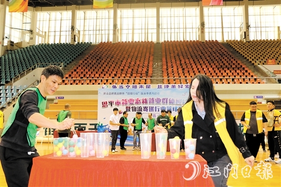各支隊伍的隊員使出渾身解數(shù)，為榮譽而戰(zhàn)。
