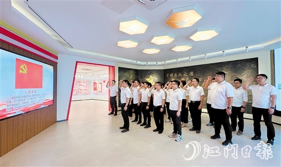 公用集團黨委將黨的領(lǐng)導融入企業(yè)發(fā)展的各個環(huán)節(jié)。