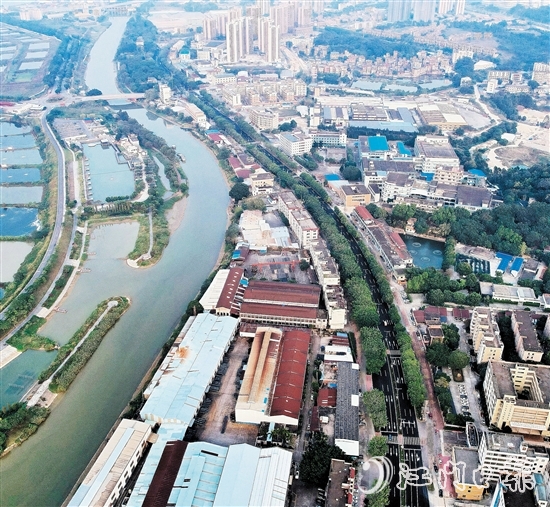 四通八達的縱橫路網(wǎng)。