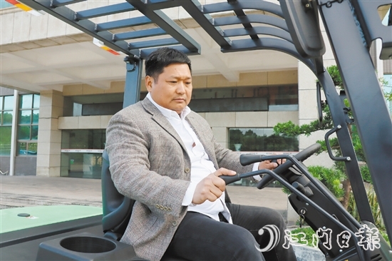 廖其章帶領(lǐng)歐能設(shè)備不斷深耕智能化產(chǎn)品的研發(fā)生產(chǎn)。