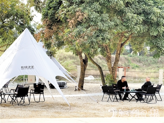 項(xiàng)目不僅承載著留住鄉(xiāng)愁的愿景，更致力打造一個(gè)集文旅、農(nóng)業(yè)、研學(xué)、康養(yǎng)于一體的多元化體驗(yàn)空間。