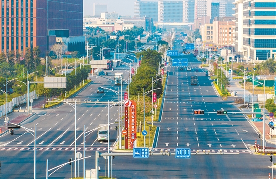 江海區(qū)交通路網(wǎng)逐漸完善，為經(jīng)濟發(fā)展注入澎湃動力。