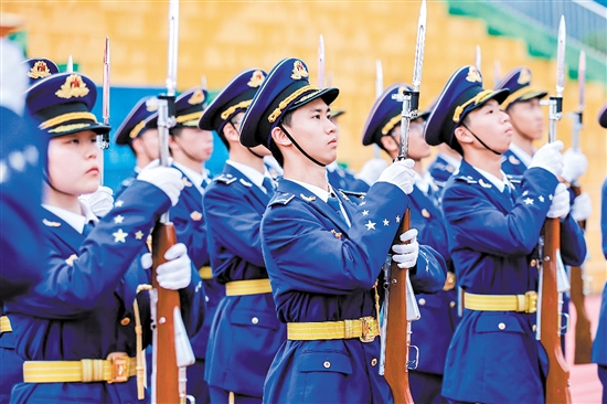 五邑大學(xué)在第三屆廣東省學(xué)校國防教育成果交流展示活動中榮獲三等獎。