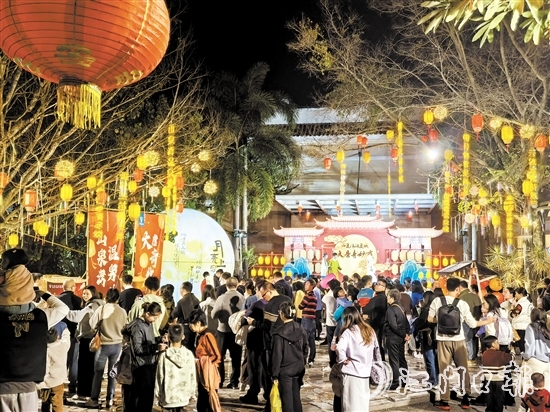 春節(jié)假期，恩平市各大景區(qū)推出了豐富多彩的活動(dòng)，吸引了大批游客。