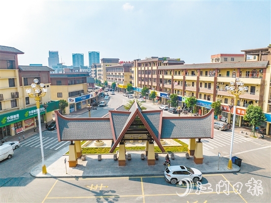 作為廣東省“百千萬(wàn)工程”首批典型鎮(zhèn)，崖門(mén)鎮(zhèn)致力打造美麗?ài)祖?zhèn)示范樣板。