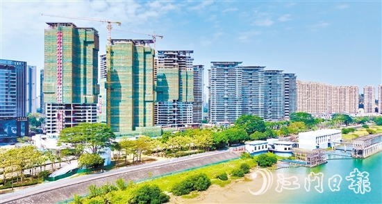 第四代住宅采用了大陽(yáng)臺(tái)設(shè)計(jì)，有效提升住宅實(shí)用率和增強(qiáng)居住舒適度。