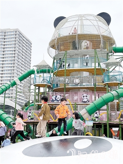 隨著無動(dòng)力樂園陸續(xù)開業(yè)，“樂園經(jīng)濟(jì)”明顯升溫。