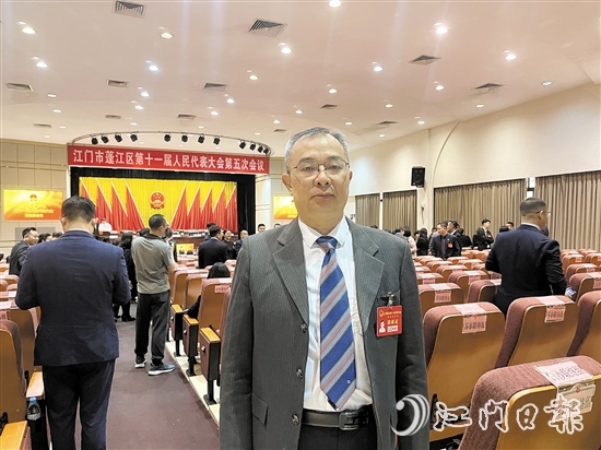 蓬江區(qū)人大代表，廣東省科學(xué)院江門產(chǎn)業(yè)技術(shù)研究院有限公司院長、總經(jīng)理林展江