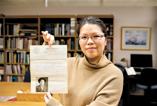 陳宜禧玄孫女陳麗娜在美國國家檔案館找到陳宜禧的一張新照片。受訪者供圖
