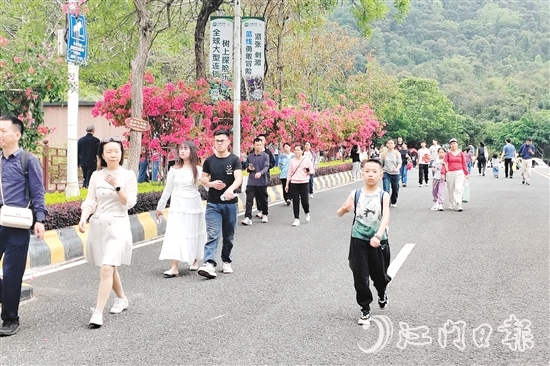 大雁山風(fēng)景區(qū)成為市民游客踏青郊游的好去處。