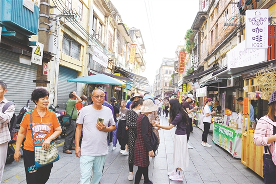 長堤歷史文化街區(qū)很有歷史底蘊(yùn)，成為不少劇組取景的地點(diǎn)。
