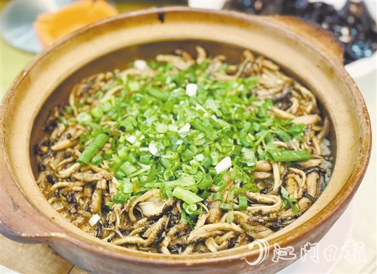 團(tuán)體標(biāo)準(zhǔn)對(duì)臺(tái)山黃鱔飯的制作工藝、原材料選擇及質(zhì)量要求作出明確規(guī)定。