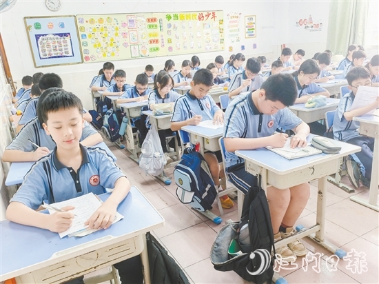 振華學(xué)校舉辦的讀書月活動，以“趣味競賽”的方式，幫助學(xué)生檢驗學(xué)習(xí)成果。