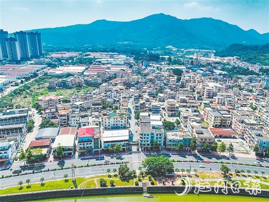 杜阮鎮(zhèn)以“百千萬工程”為抓手，力爭實現集體資產增值、收入增長、村容改善。劉淑君