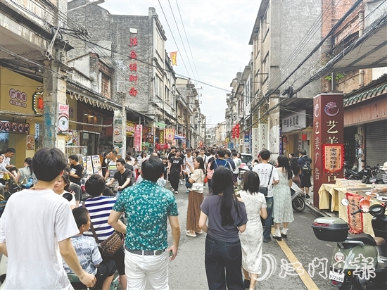 長(zhǎng)堤歷史文化街區(qū)依然是旅游熱門目的地。