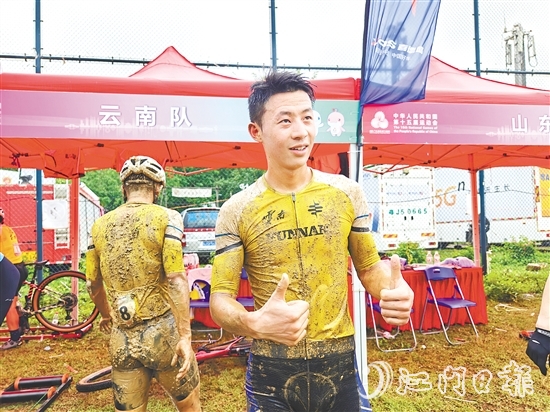 測試賽中，云南省代表隊(duì)選手袁金偉獲得男子組冠軍，為賽道和恩平辦賽能力點(diǎn)贊。