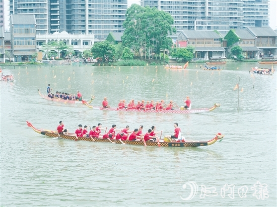 5月31日，21支龍舟隊(duì)伍齊聚古勞水鄉(xiāng)，展現(xiàn)龍舟運(yùn)動的魅力。張澤彬