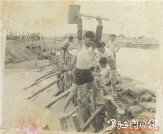1958年9月，恩平拉開錦江水庫建設(shè)的序幕。