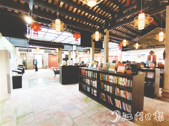 鄉(xiāng)風(fēng)文明館由隔凹書屋改造而成，通過實物、圖片、文字與模型，生動訴說著桂水村的變遷與成就。