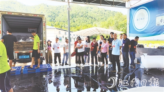 恩平市大田鎮(zhèn)人大組織人大代表到江門水都產(chǎn)業(yè)園視察。