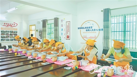 公益培訓(xùn)班的課程將理論與實(shí)操結(jié)合，讓廣大學(xué)員盡快掌握專業(yè)的婦嬰護(hù)理知識(shí)和技能。