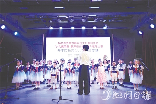 小朋友們?yōu)橛^眾送上一個(gè)個(gè)精心編排的節(jié)目，用歌聲講述關(guān)于文明、誠信、友善、勤儉的故事。