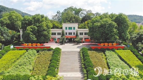 紀(jì)念周恩來總理視察新會(huì)圖片展是開展紅色主題研學(xué)的重要點(diǎn)位。