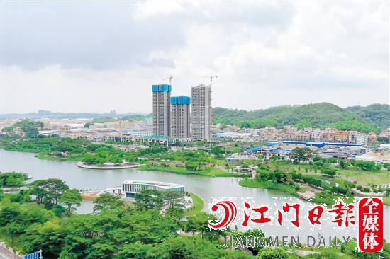 園山湖景色優(yōu)美。
