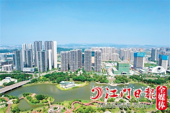 我市改善型住房需求不斷增加，房企結(jié)合購房者的需求推出多樣化產(chǎn)品。