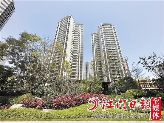 華庭公寓小區(qū)環(huán)境優(yōu)美。