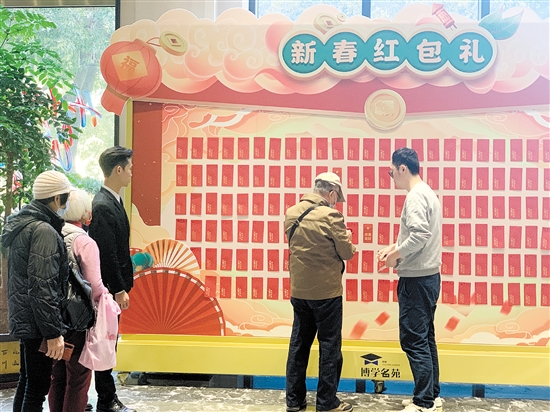 春節(jié)期間，很多樓盤推出各種形式的促銷活動。