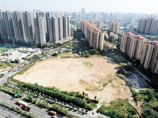 根據(jù)規(guī)劃條件，江門市JCR2024-199（蓬江27）號地容積率低于或者等于1.5，未來或?qū)⒔ㄔ旄叨俗≌瑓^(qū)。