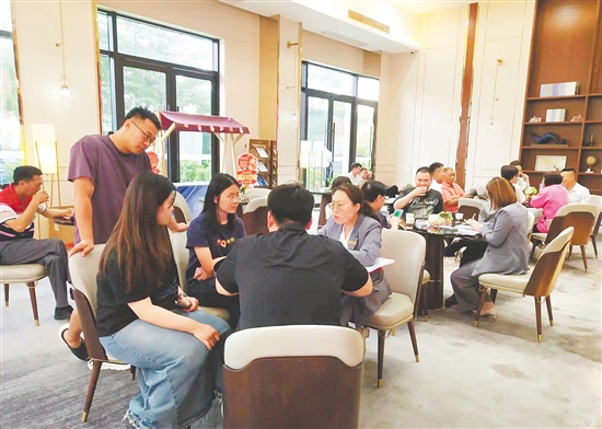 利好政策吸引購房者“進(jìn)場”。