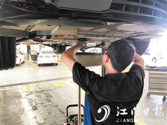 跑量車型因?yàn)楸Ｓ辛看?，所以配件都非常好找，維修起來也更加便宜。