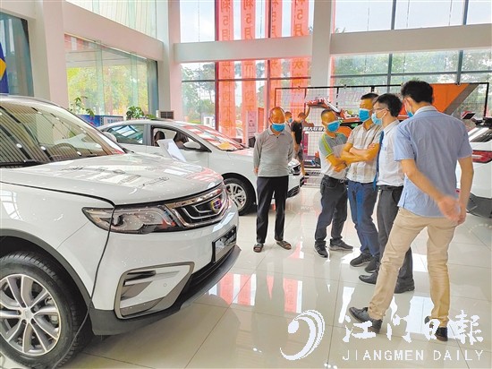 今年上半年，江門(mén)市區(qū)消費(fèi)者買(mǎi)車(chē)熱情高。
