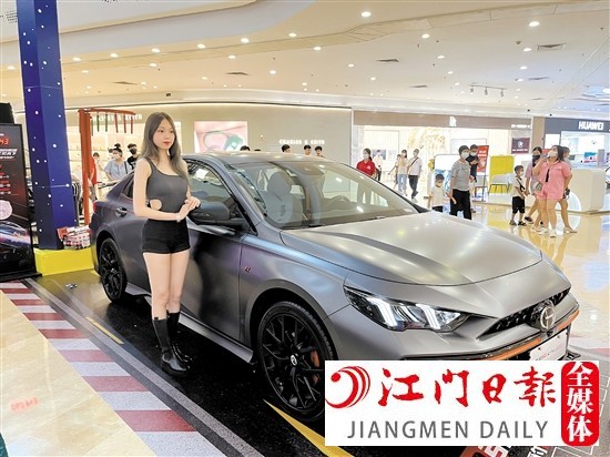 影豹R-style賽道版外觀時尚動感。