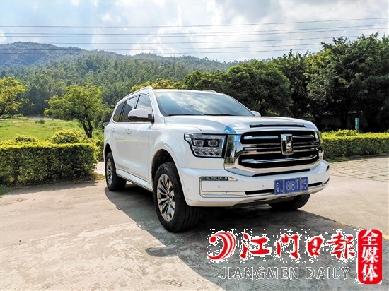 坦克500外觀方正硬朗。