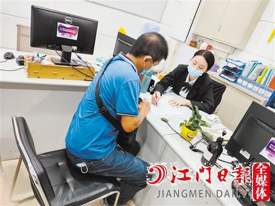 車主在購買車險的時候，建議選擇更高賠付額度的第三者責(zé)任險。