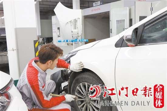 前來鈑金、噴漆的車輛不在少數(shù)。
