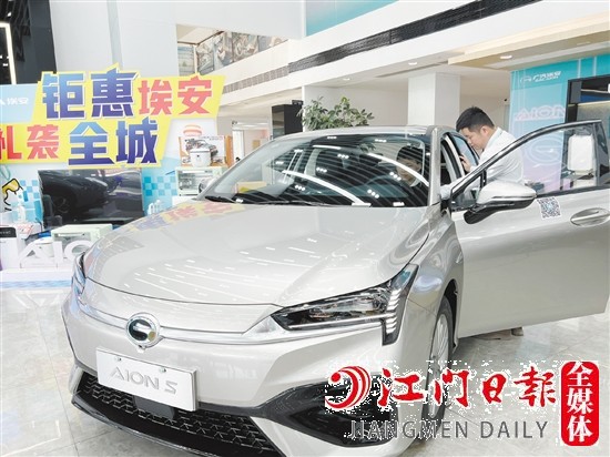 購買新能源汽車的消費(fèi)者越來越多。