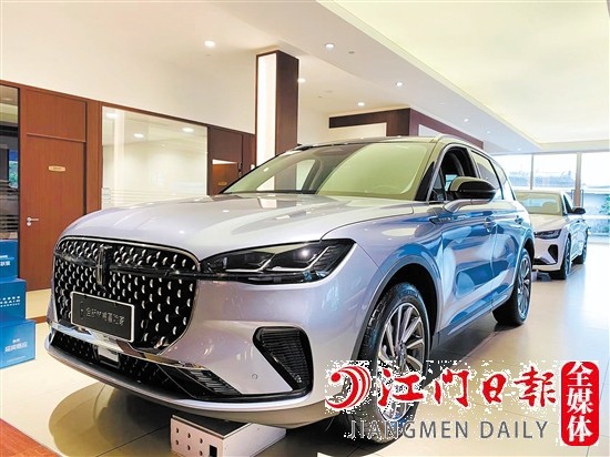 全新林肯冒險家大氣優(yōu)雅。