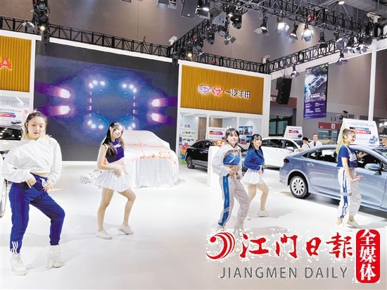 端午車展現(xiàn)場(chǎng)將有精彩的表演。